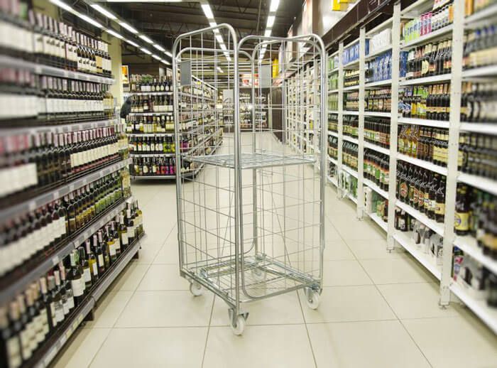 6 Tips to help purchasing the perfect warehouse cage trolley