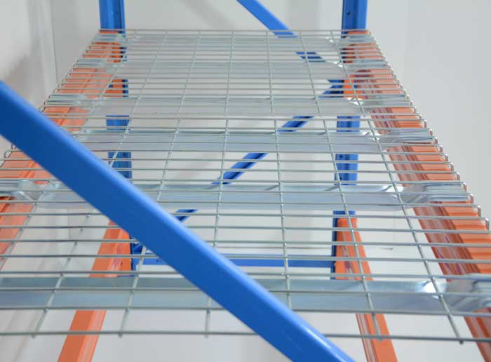 Pallet racking mesh decking with unique appearance design