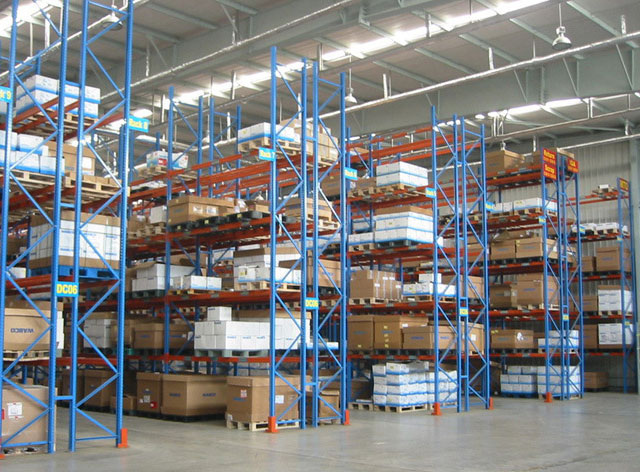 Causes and treatment of warehouse rack deformation