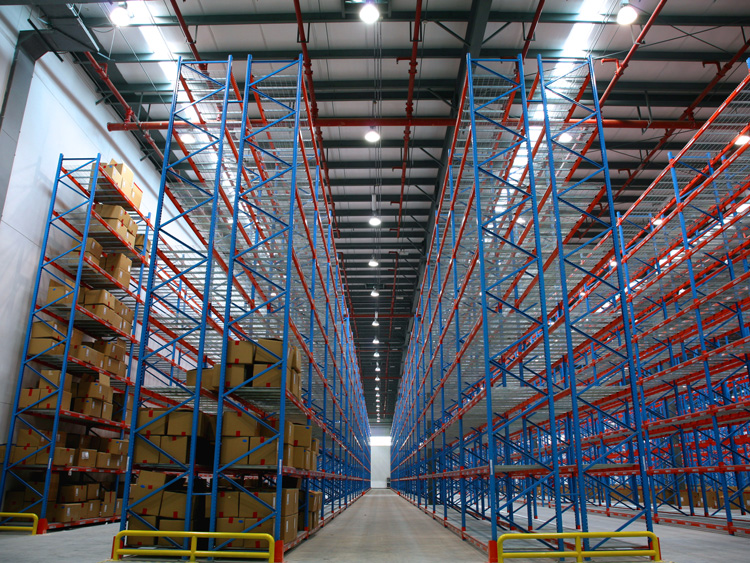 The role of wire decking in warehouse racking systems